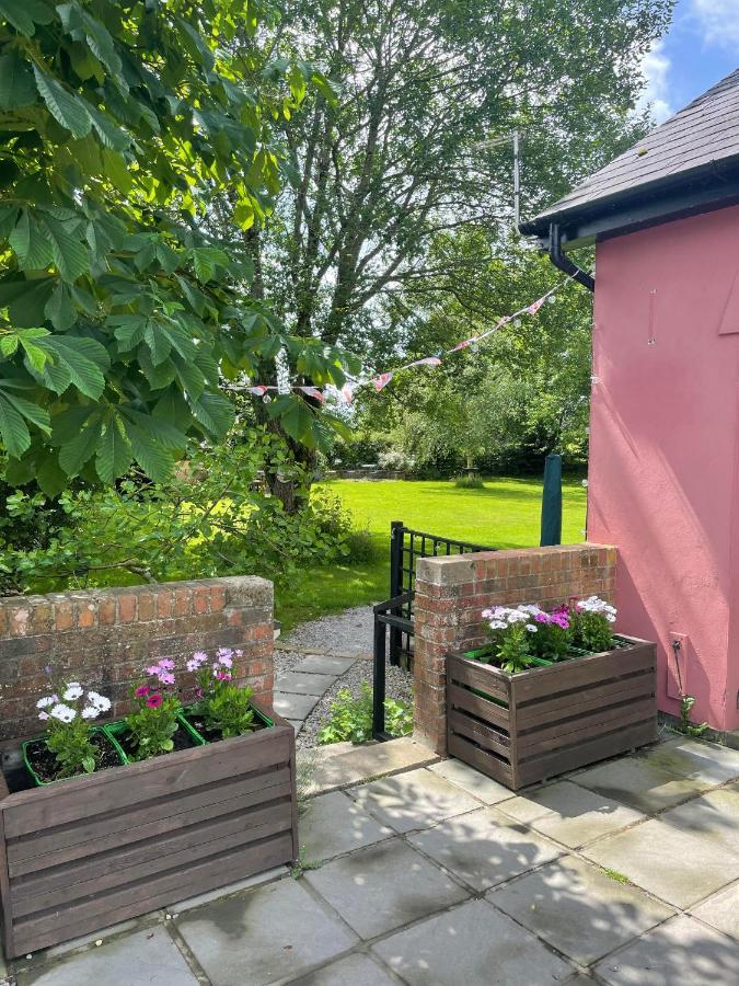 Swallow Cottage At Duffryn Mawr Cottages Hensol Exterior photo